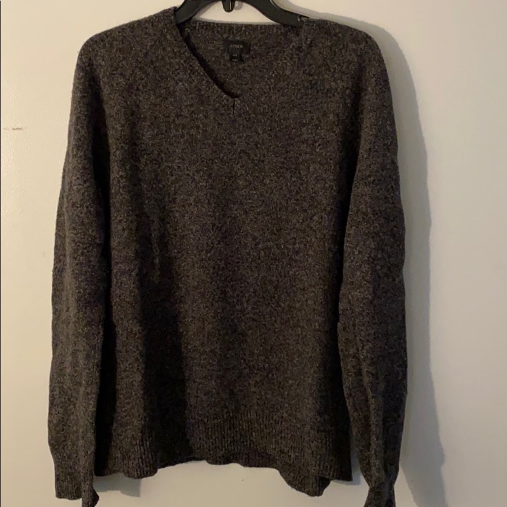 J. Crew Men’s V-neck lambswool sweater Tall Medium